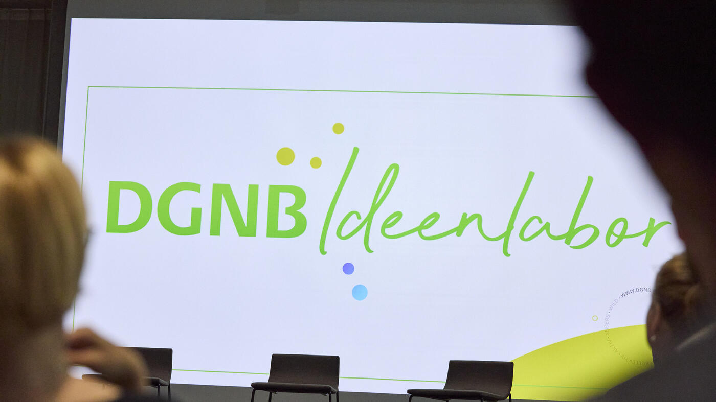 Foto eines Bildschirms mit Visual zum DGNB Ideenlabor